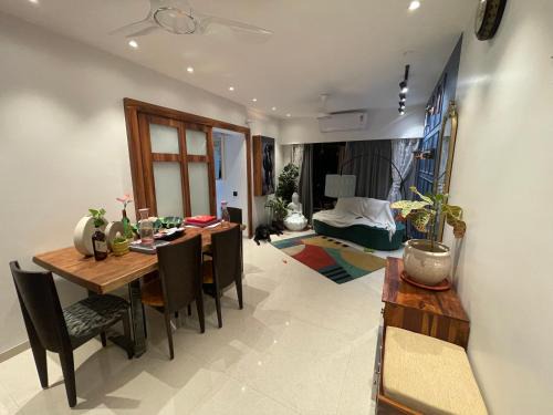 Malad West Apartment | Airnest Stays- Bohemian