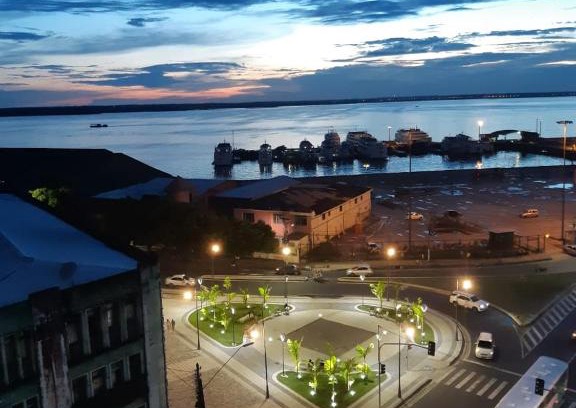 Centro Apartment | Ajuricaba Suítes 4