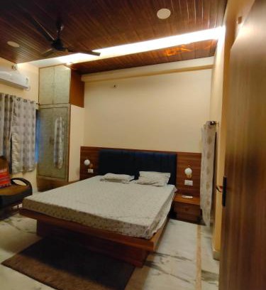 Varanasi Nagar Nigam House | Alayam ఆలయం Near Assi Ghat