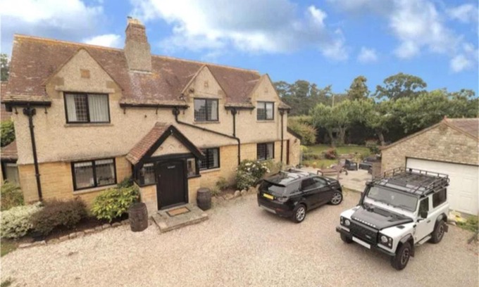 Yeovil House | Aldon Farmhouse