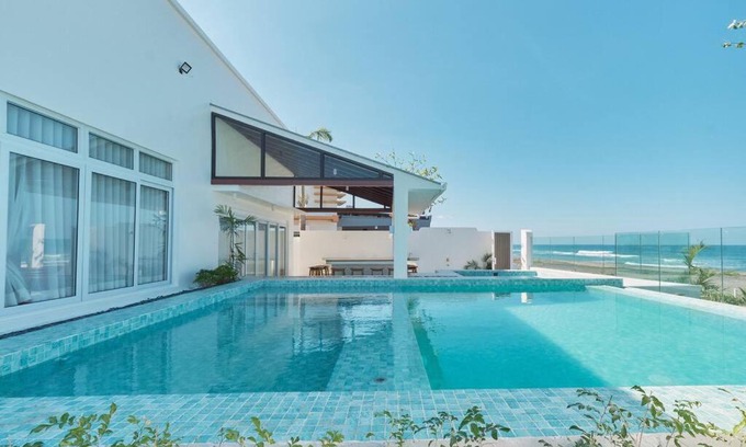 Bacnotan Villa | Alesea Baroro, La Union, Private Modern Villa with Pool, Jacuzzi, Beachfront View