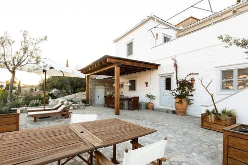 Hydra House | Alethea House