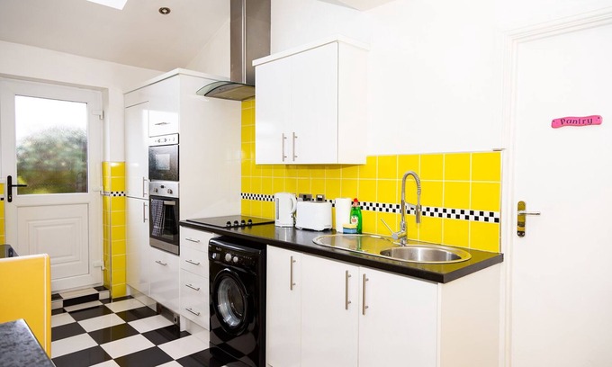 Blyth Apartment | Alexander Apartments Blyth