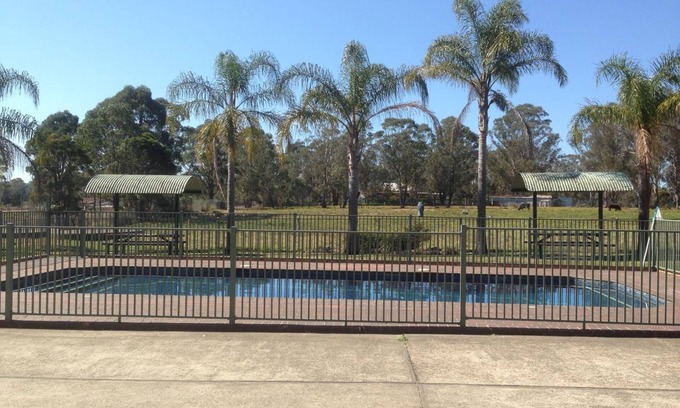 Vineyard Hotel | Alexander The Great Motel