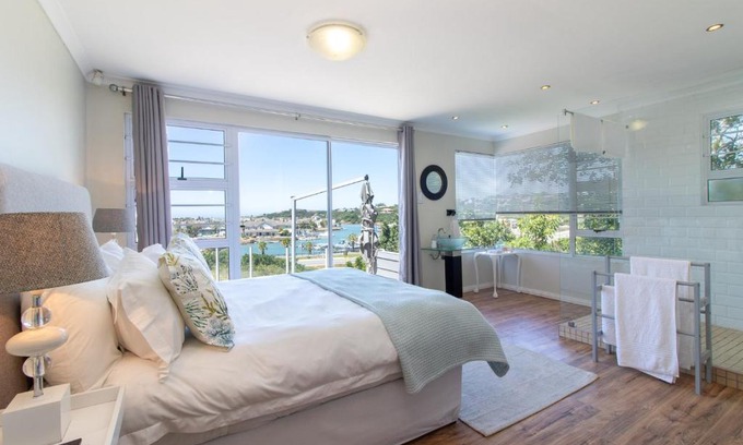 West Bank House | Alfred View