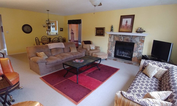 Northlake Condo | All inclusive 3 bedrooms, 2 full baths to accommodate a max of 6 in Anderson. SC