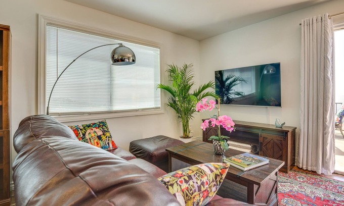 Canoga Park Apartment | Alluring San Fernando Valley Vacation Rental!