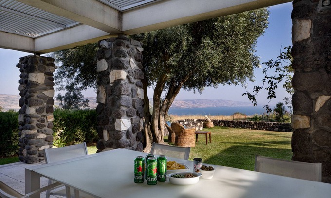 Almagor Villa | Almagor House