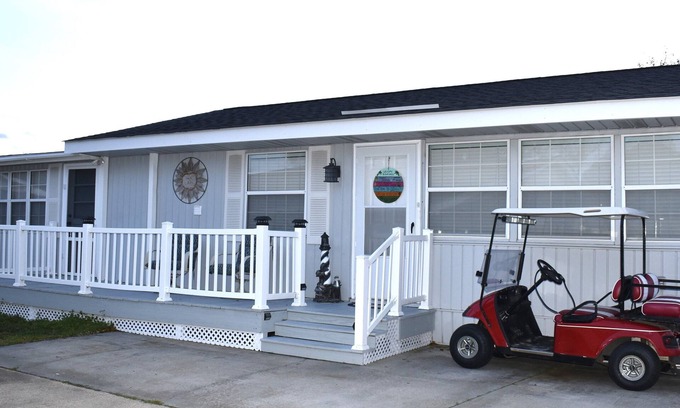 Garden City House | ALMOST HEAVEN! Come enjoy this PET FRIENDLY 3br 2ba nsleeps 8 oasis + golf cart