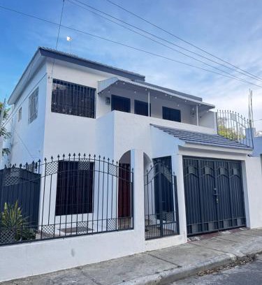 Monte Cristi House | Alojamiento el Reloj completo