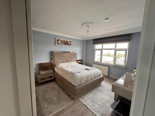 Arnavutkoy Apartment | ALTAY Airport SUİT