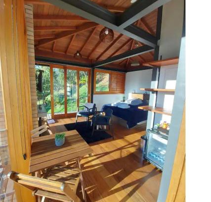Interior de Sao Paulo Cabin | Alto de Santa Barbara