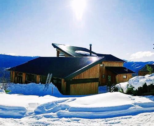 Lanin National Park Ski Chalet | Alucinante Casa en Montaña con Pileta, Jacuzzi y Vista a San Martín de los Andes