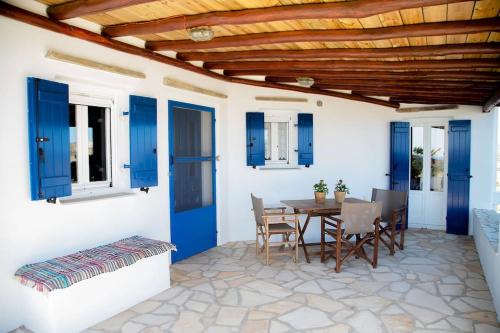 Syros Apartment | Amarados Studio Syros