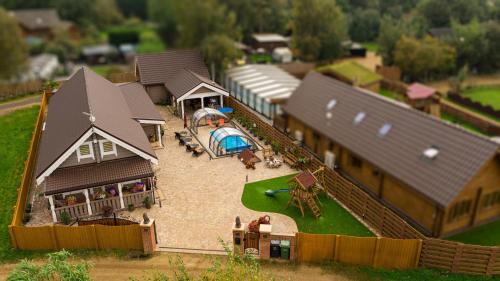 Pentney Villa | Amazing 14 Berth Villa With Private Pool At Pentney Lakes In Norfolk Ref 34079A