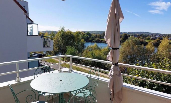 Triel-sur-Seine Apartment | Amazing apartment in Triel-sur-Seine