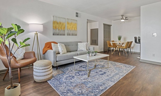 Folsom Apartment | Amazing apartment with all the amenities in the heart of Folsom! Pet Friendly!