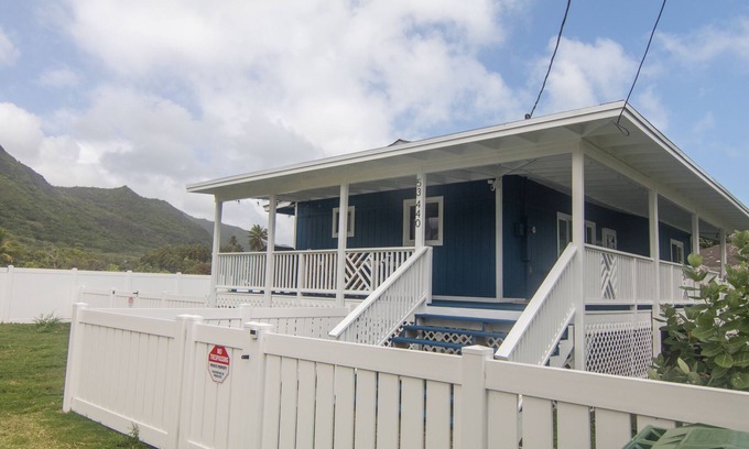 Hauula House | Amazing beach house with gorgeous views of the sunrise!