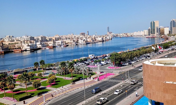 Old Dubai Apartment | Amazing Burjkhalifa,Sea,Sun,Boat View-wow 3BedRoom Apartment,Massage Gun Free!