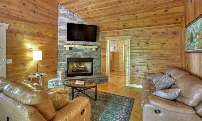 Ranger Cabin | Amazing cabin with loft, new decks with hot tub overlooking Carters Lake!