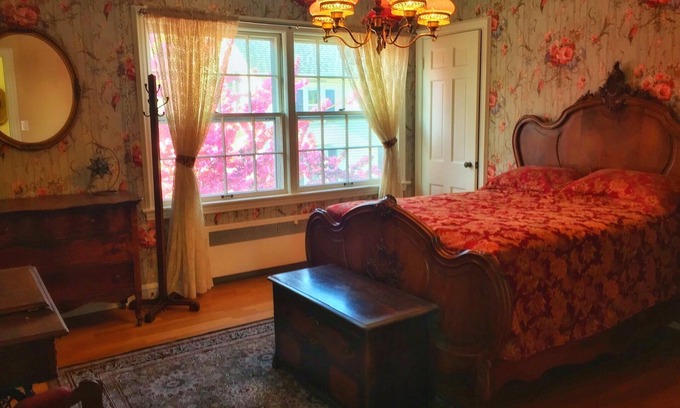 New London House | Amazing enchanting historic property