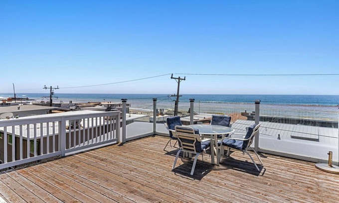 Rio del Mar House | Amazing Home with lots of living space!