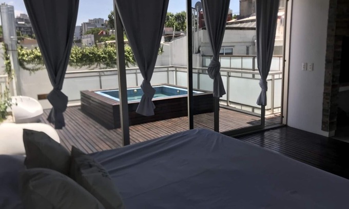 Palermo House | Amazing house great terrace and Jacuzzi/breakfast