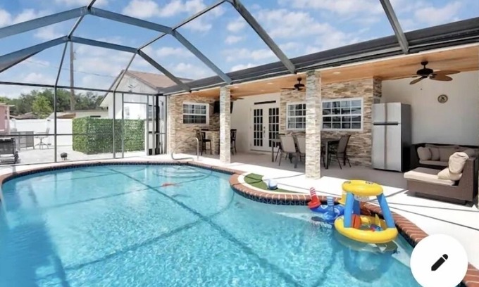 Englewood Park House | Amazing house with Pool4b(4b just 9 minutes from Ventura country club golf