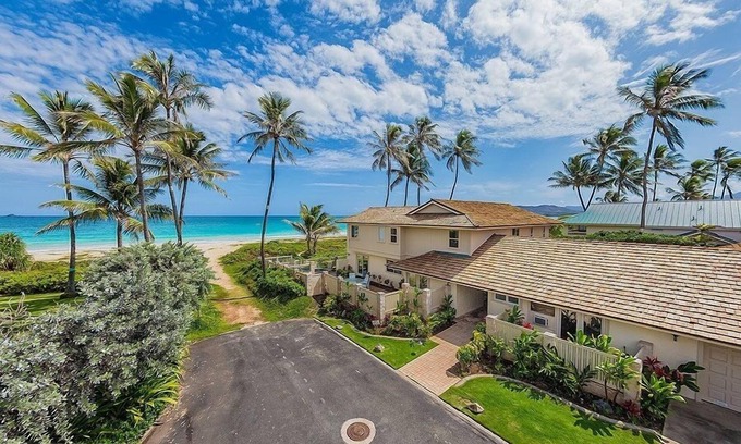 Kailua House | Amazing Kailua Beach Front Licensed Rental #1990/NUC-1802