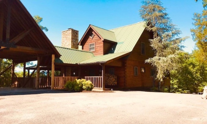 Dandridge Cabin | Amazing Mtn views close to all Smoky Mtn Attractions/Dollywood!