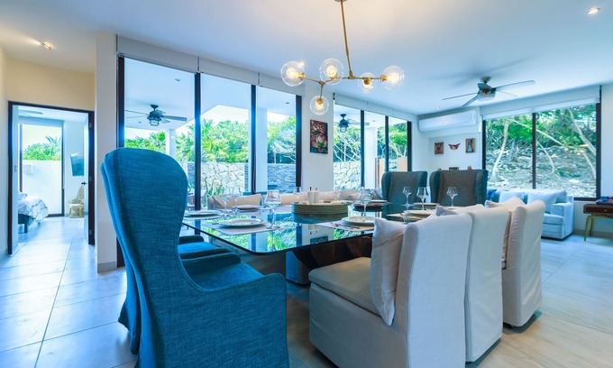 Colonia Meteorologico House | Amazing Oceanfront 4 Bedroom with Beach Access, Full Service, Heated Pool