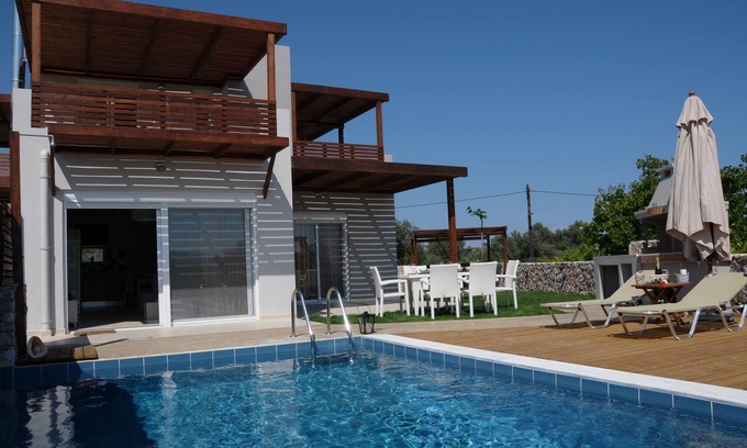 Archangelos House | Amazing Pool Villa 2 min from the Haraki beach & 10 min from Lindos