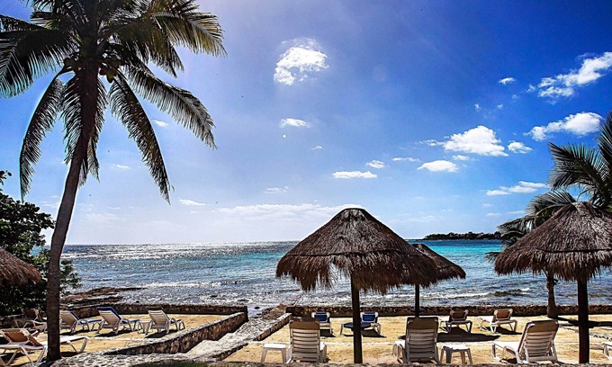 Akumal Condo | Amazing View Oceanfront with 2 pools, Daily Housekeeping