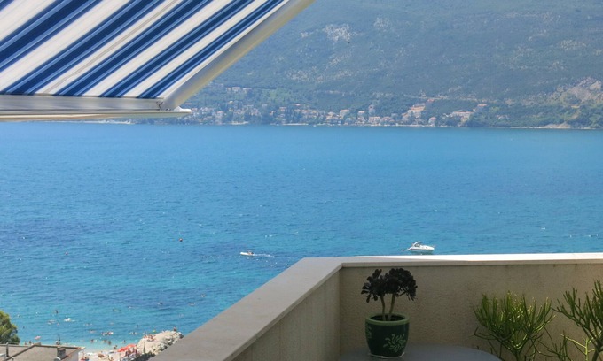 Topla Apartment | AMAZING VIEWS APARTMENT, 5 min beach