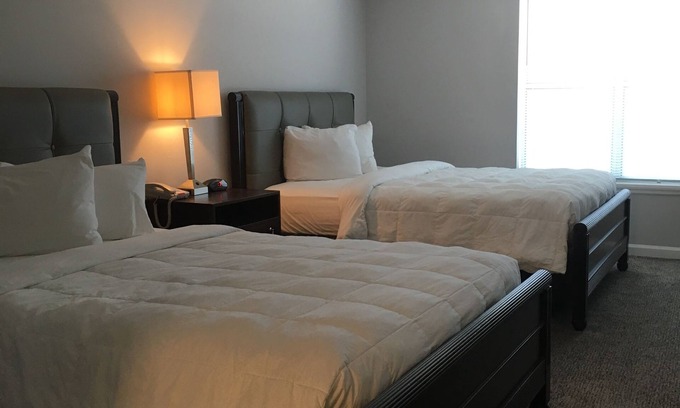 Manchester Apartment | Ambassador Inn And Suites