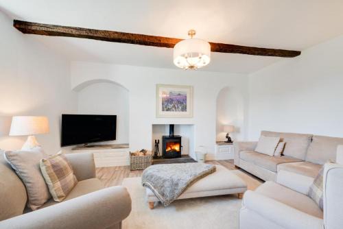 Bainbridge House | Amblers at Two Riverdale