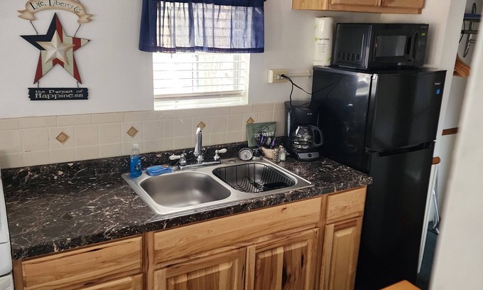 Estes Park Cabin | American - Cabin W/1 Queen & 1 Double Bed