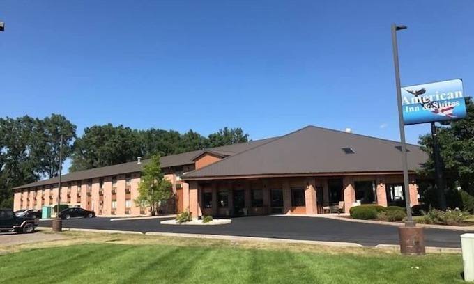 Ionia Hotel | American Inn and Suites Ionia