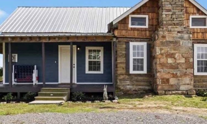 Valley Head House | Americana Farm Getaway