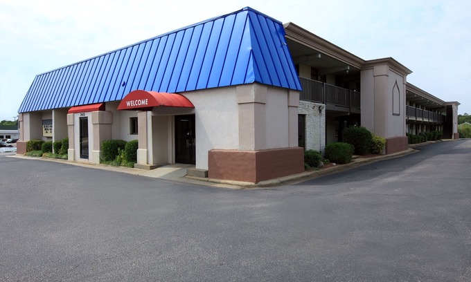 Northeast Raleigh Hotel | Americas Best Value Inn North Capital