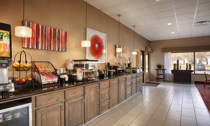 Bastrop Hotel | Americas Best Value Inn & Suites Bastrop