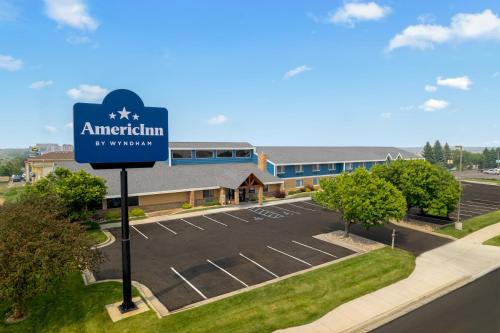 Bismarck Hotel | AmericInn by Wyndham Bismarck