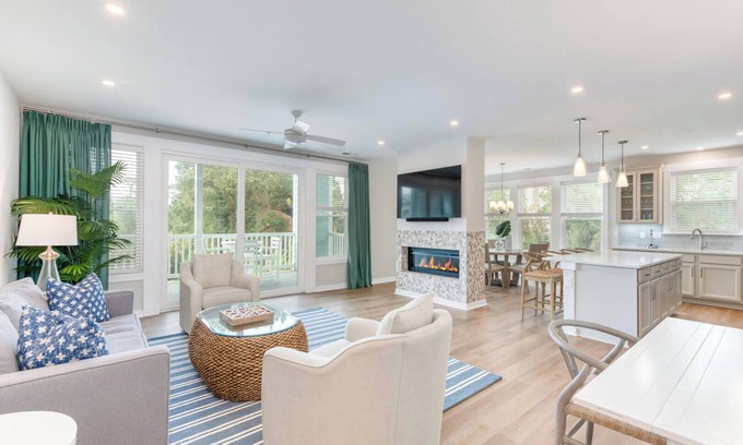 Colington Condo | Amethyst Arc - Premium Corner Condo, Sunset Views, King Suite