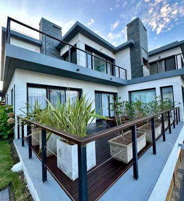 Manatiales House | Amplio duplex al mar en manantiales