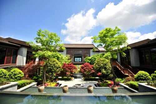 Qiannan Hotel | Anantara Guiyang Resort