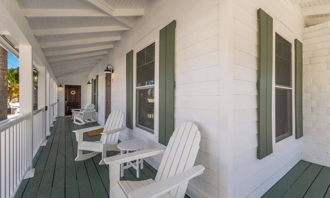 Downtown Boca Grande Historic District Apartment | Anchor Inn #3, a charming 2-bedroom retreat in the heart of Boca Grande - Sleeps 6