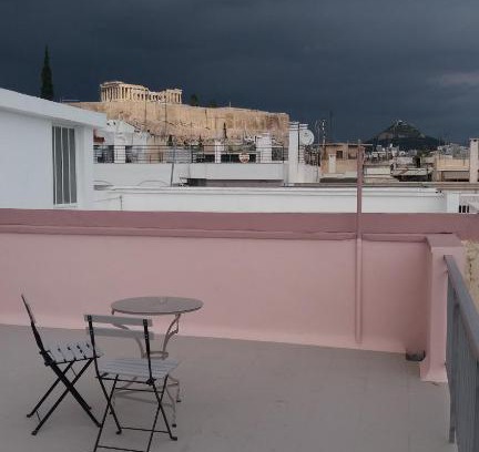 Koukaki Apartment | Androniki suite