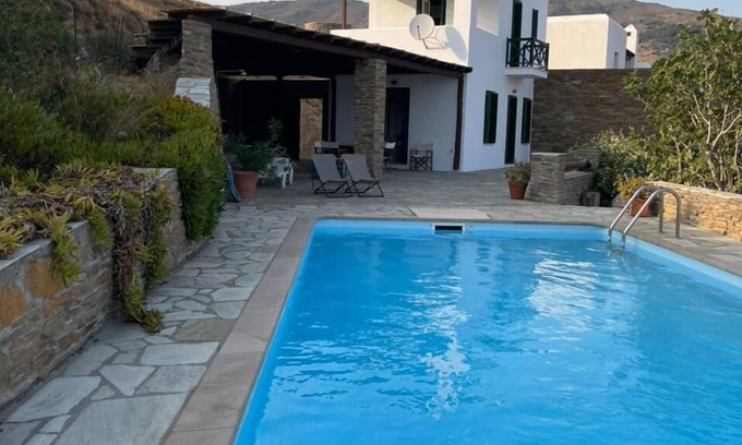 Gavrio House | Andros Villa with Pool