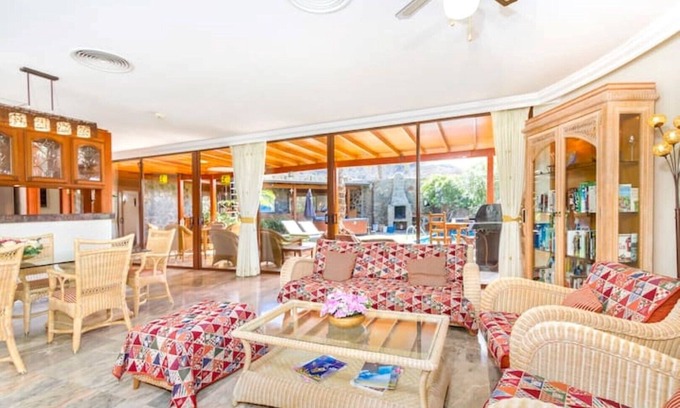 Mogan Villa | Anfi Tauro, Private Pool, Hot Tub in pretty garden