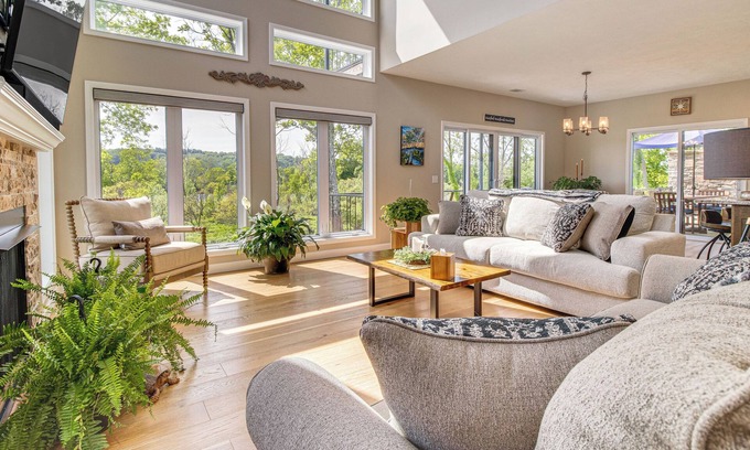 Cotter House | Angler's Retreat on the White River: Pets Welcome!